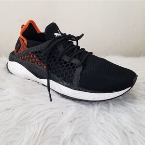 Puma running/athletic shoes